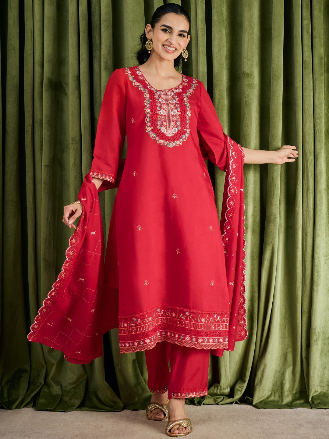 Janasya Women's Red Chanderi Silk Floral Embroidered Straight Kurta Set