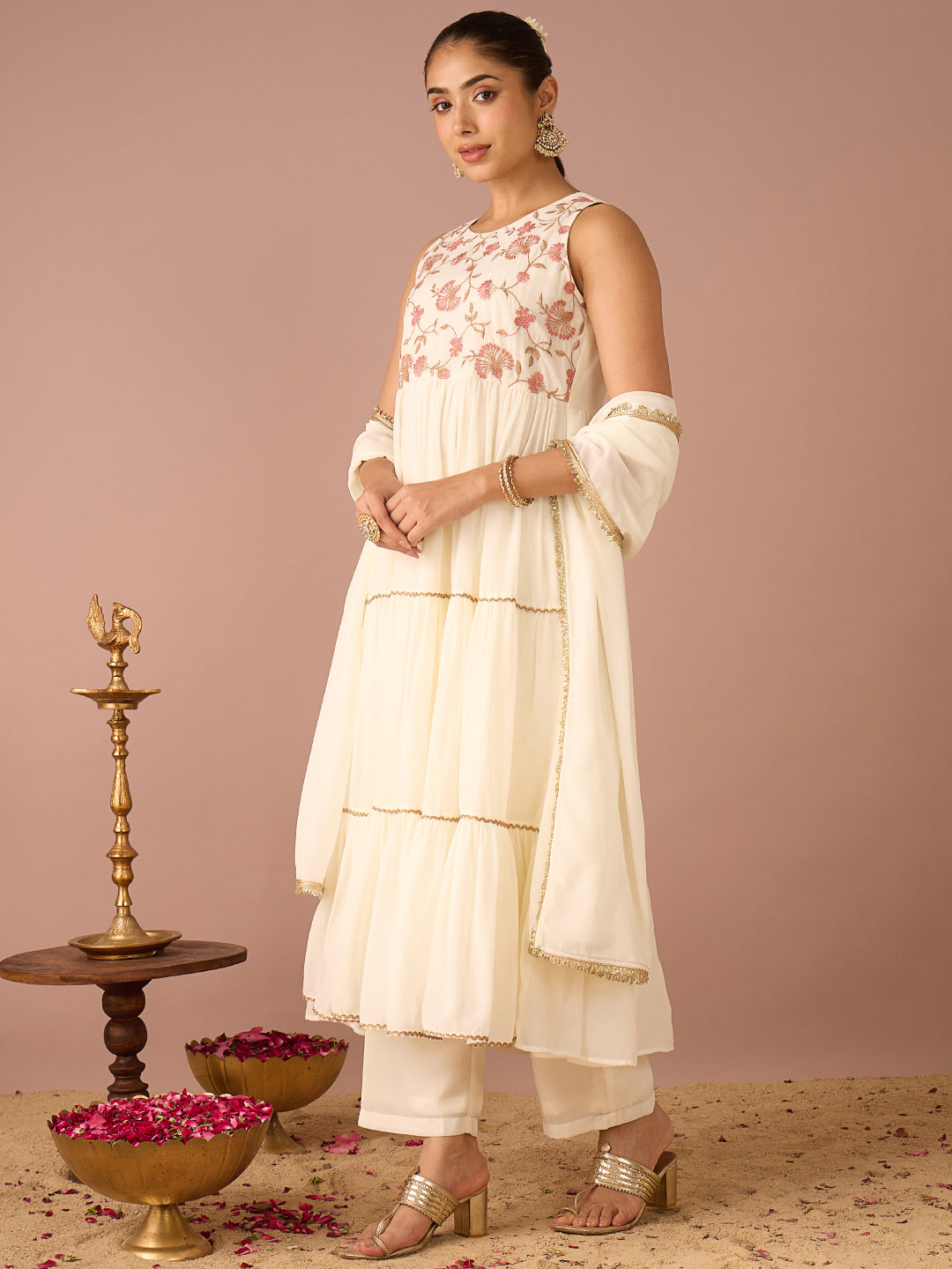 Janasya Women's White Georgette Floral Sequins And Zari Embroidered Tiered Flared Kurta Set