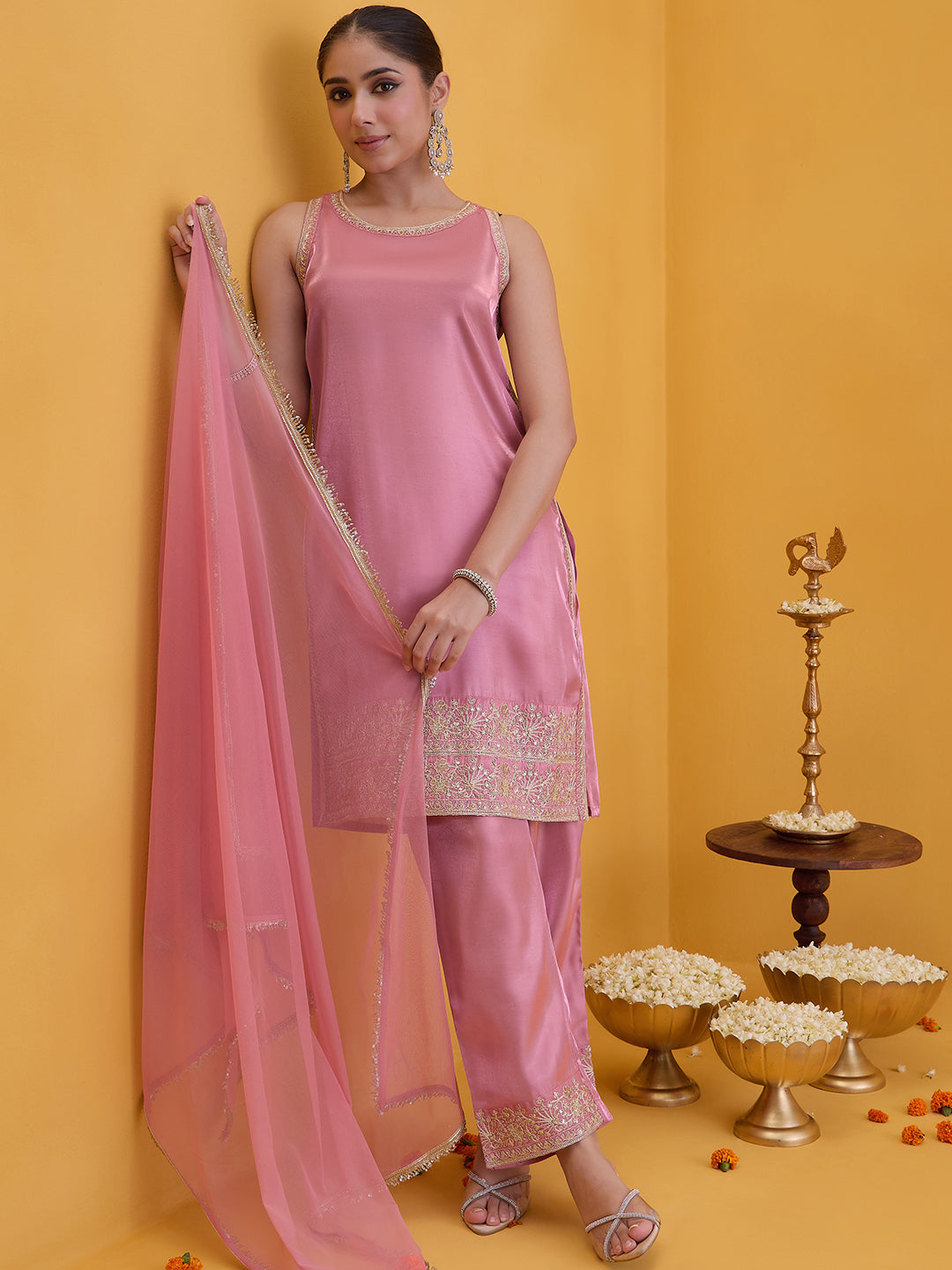 Janasya Women's Pink Silk Blend Floral Zari Embroidered Straight Kurta Set