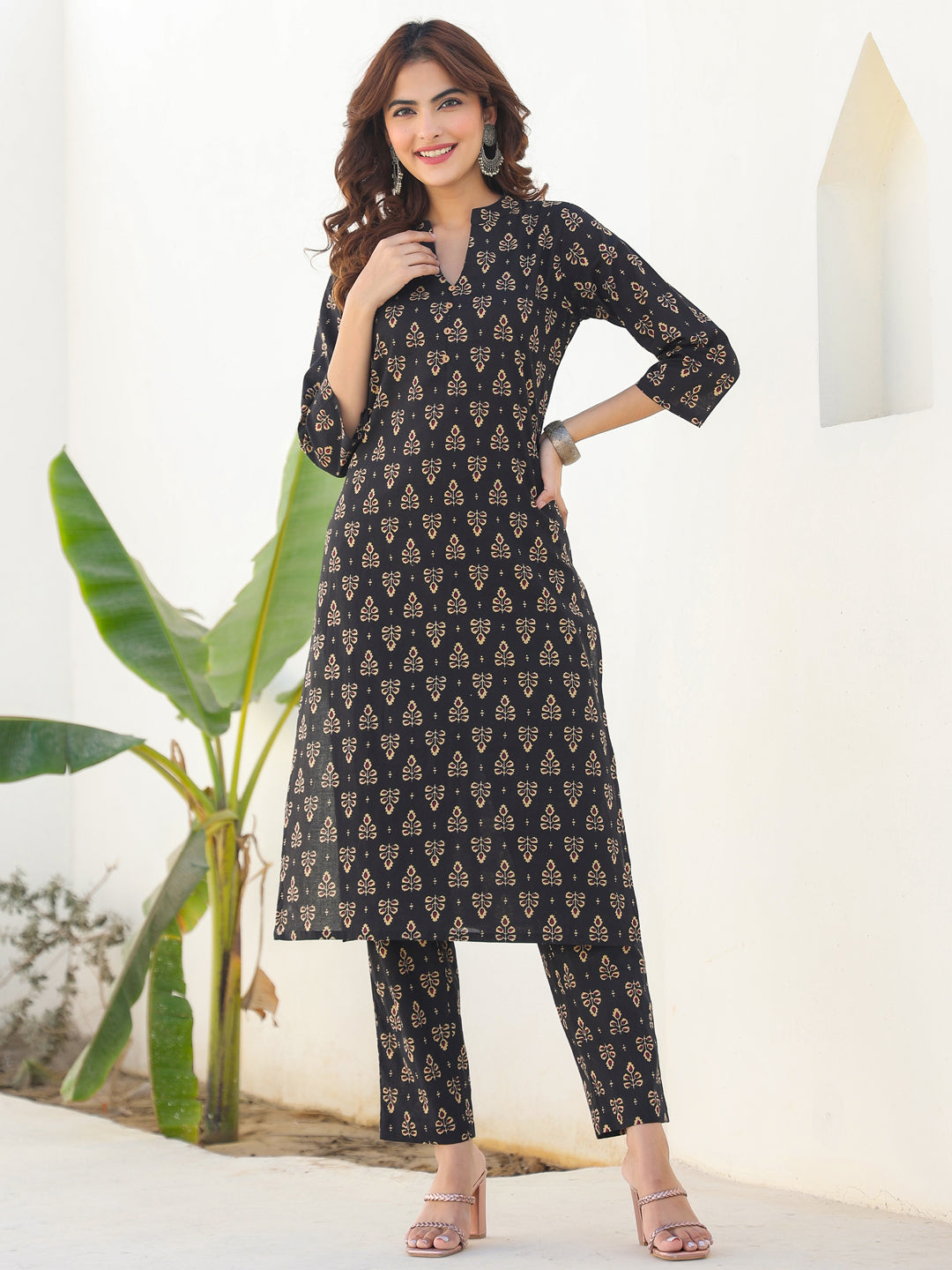 Black Pure Cotton Floral Printed Straight Kurta Pant Set