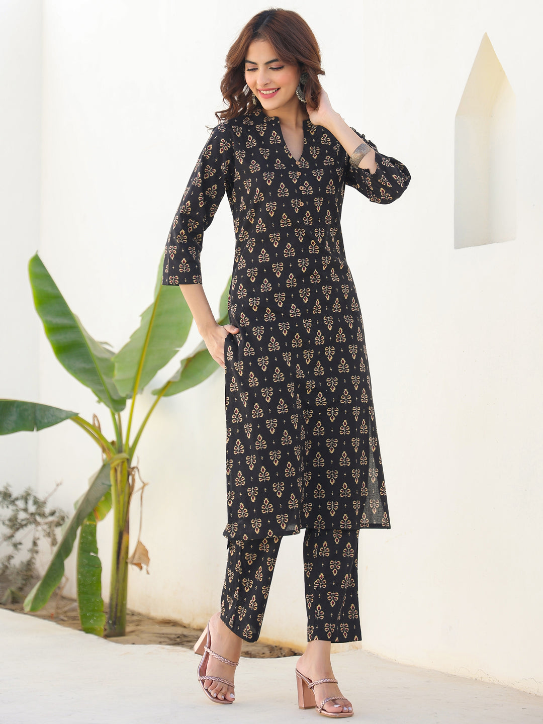 Black Pure Cotton Floral Printed Straight Kurta Pant Set