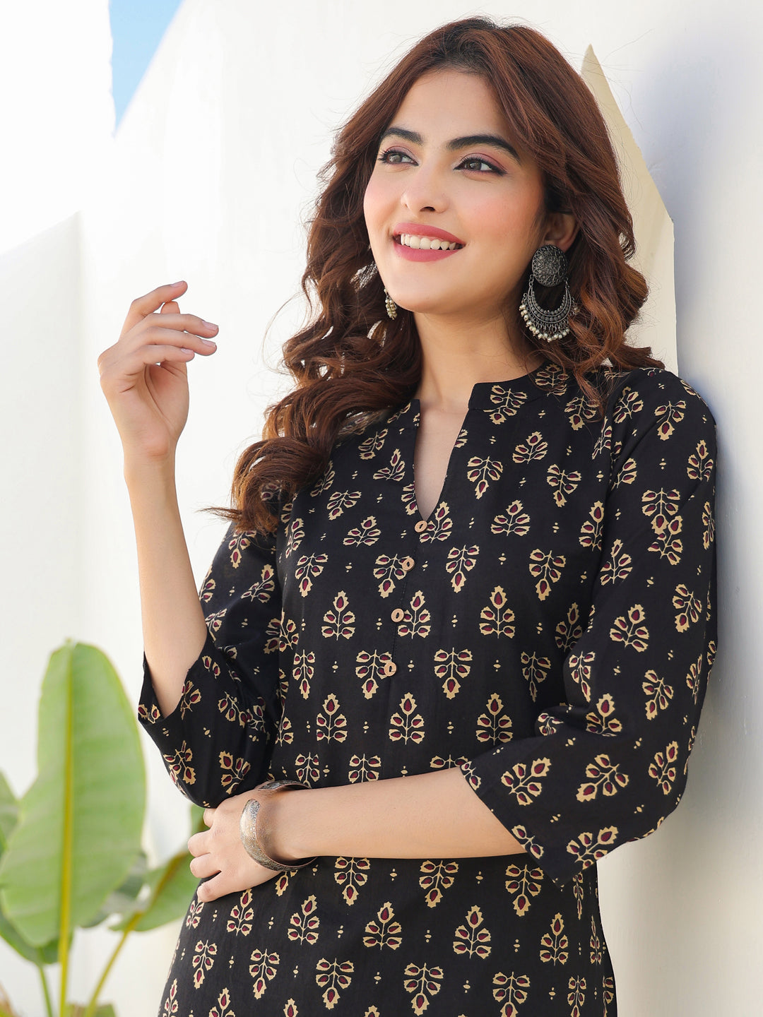 Black Pure Cotton Floral Printed Straight Kurta Pant Set