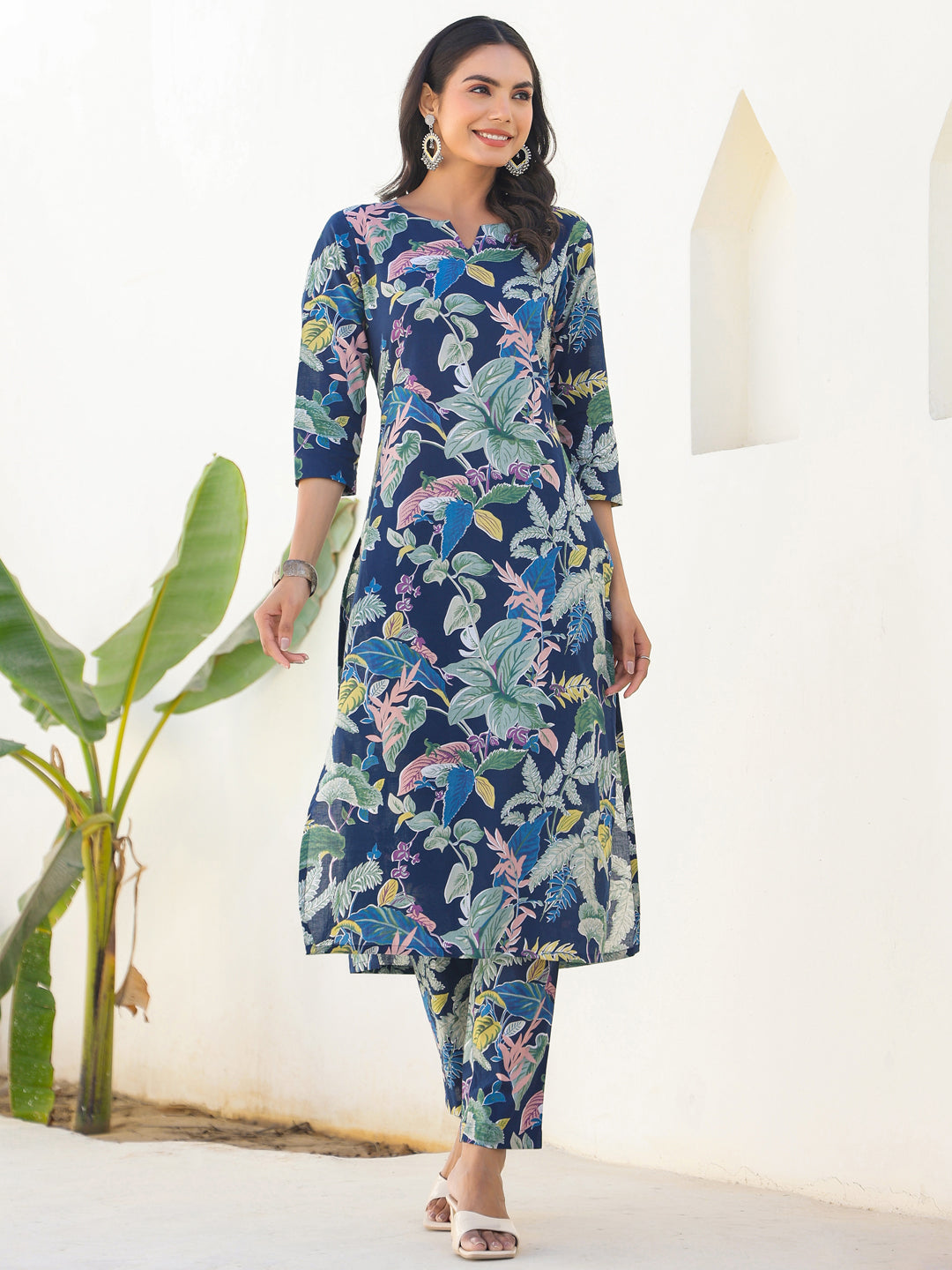 Janasya Women's Navy Blue Pure Cotton Floral Printed Straight Kurta Pant Set