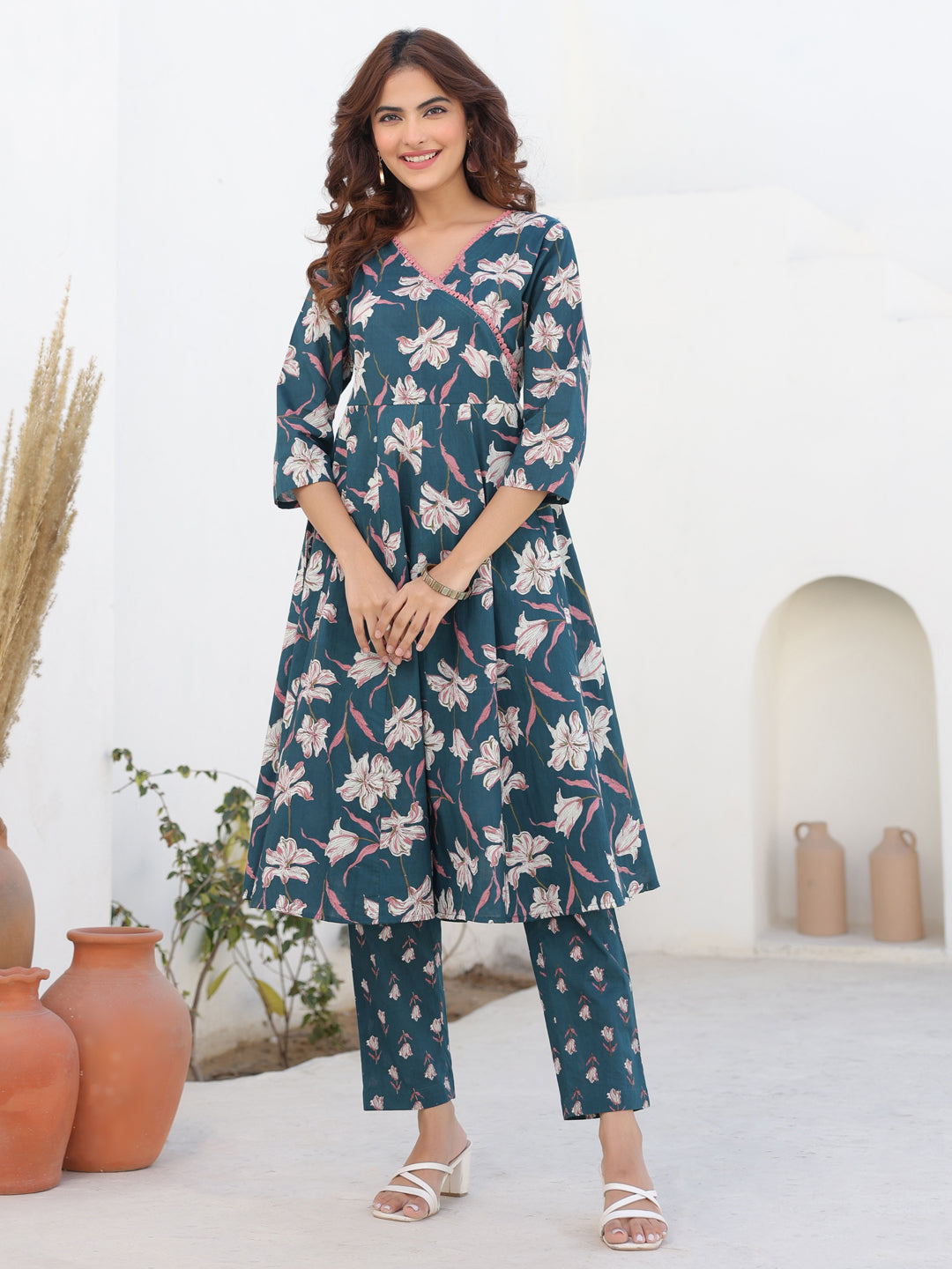 Janasya Women's Teal Blue Pure Cotton Floral Printted A line Kurta Pant Set