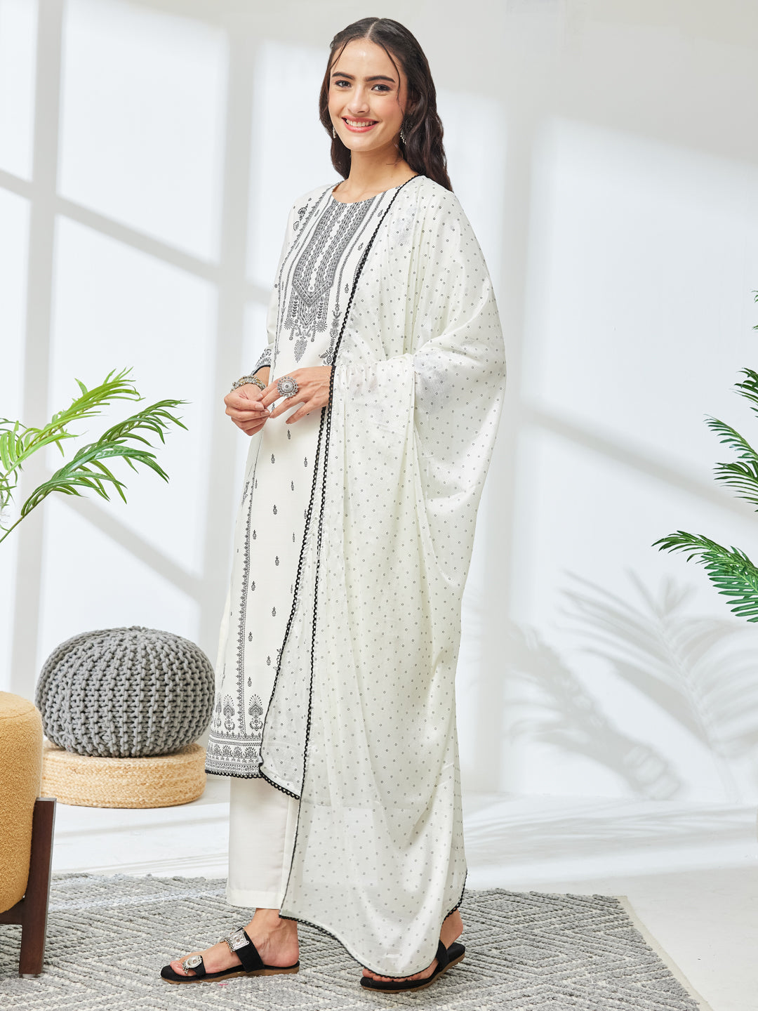 Janasya Women's White Silk Blend Ethnic Printed Straight Kurta Set
