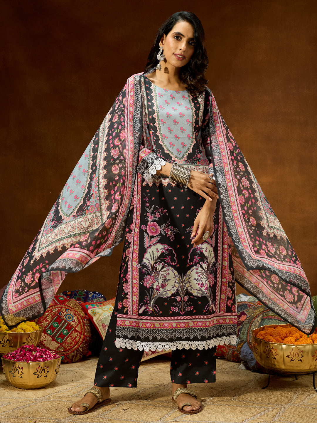 Janasya Women's Black Cotton Blend Floral Printed Straight Kurta Set