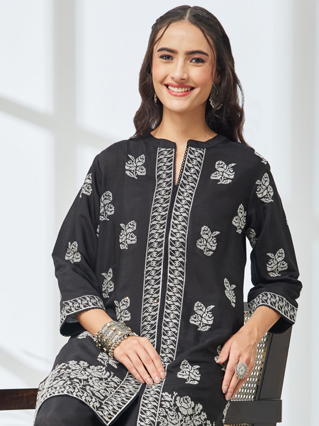 Janasya Women's Black Chanderi Embroidered Straight Co-Ord Set