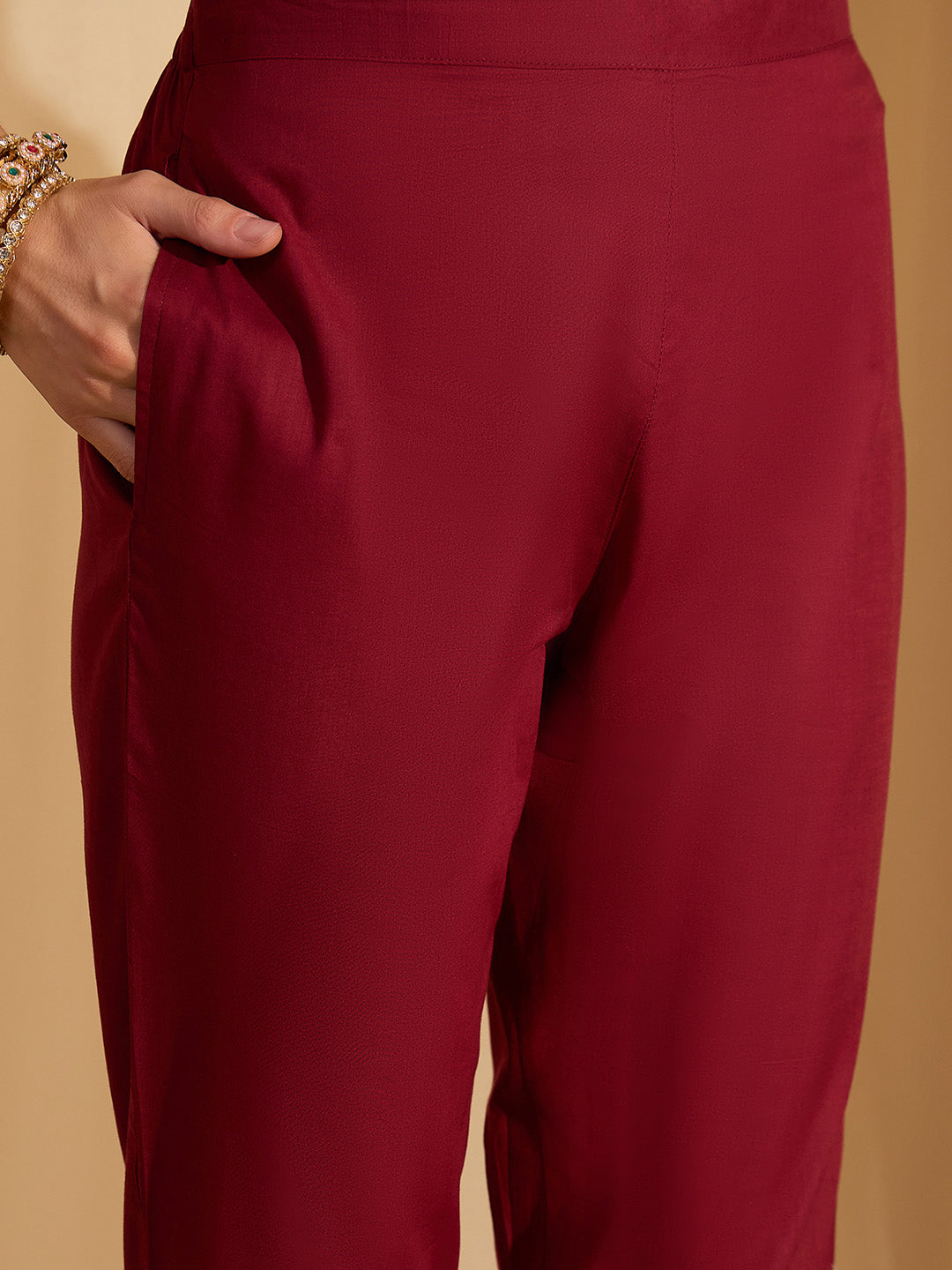 Janasya Women's Maroon Pure Cotton Zari Yoke Embroidered Straight Kurta With Pant Set