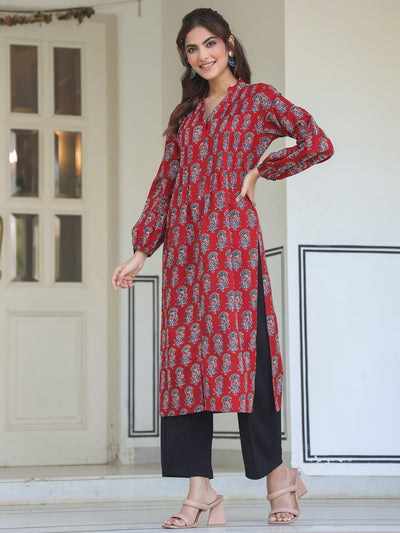 Black 3/4Th Sleeve Cotton Kurta With Maroon Flared Skirt