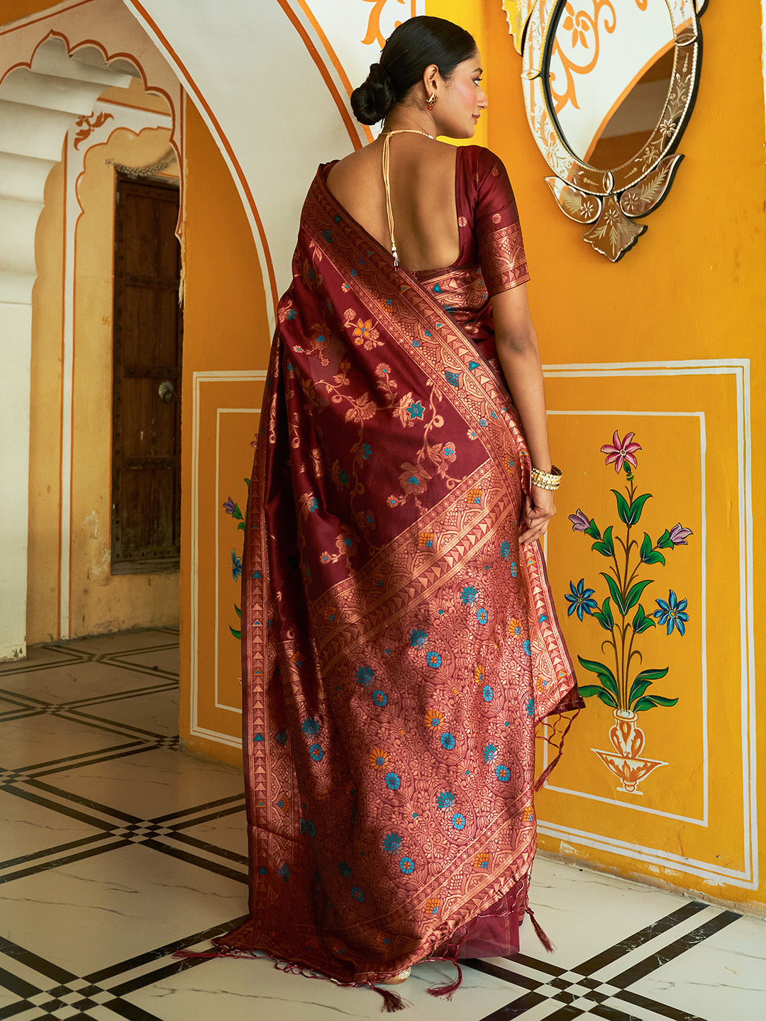 Maroon Banarasi Silk Woven Dual Tone Floral Design Saree with Unstitched Blouse Piece Janasya
