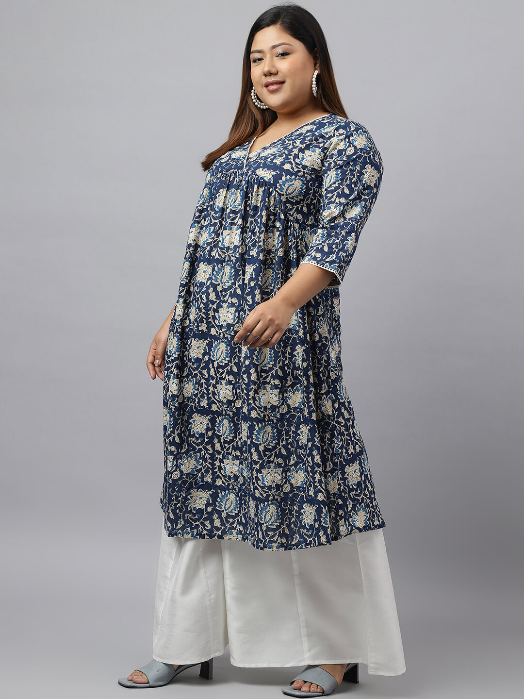 XL LOVE by Janasya Women's Plus Size Navy Blue Cotton Floral Printed Flared kurta