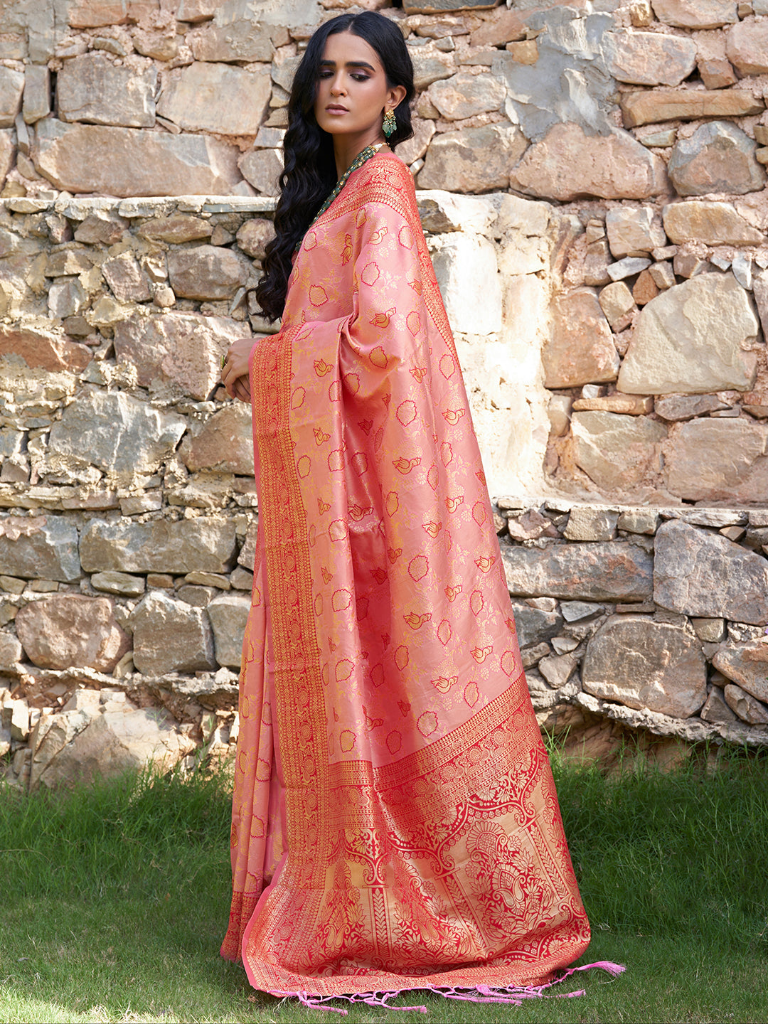 Peach Banarasi Silk Woven Dual Tone Floral Design Saree with Unstitched Blouse Piece Janasya