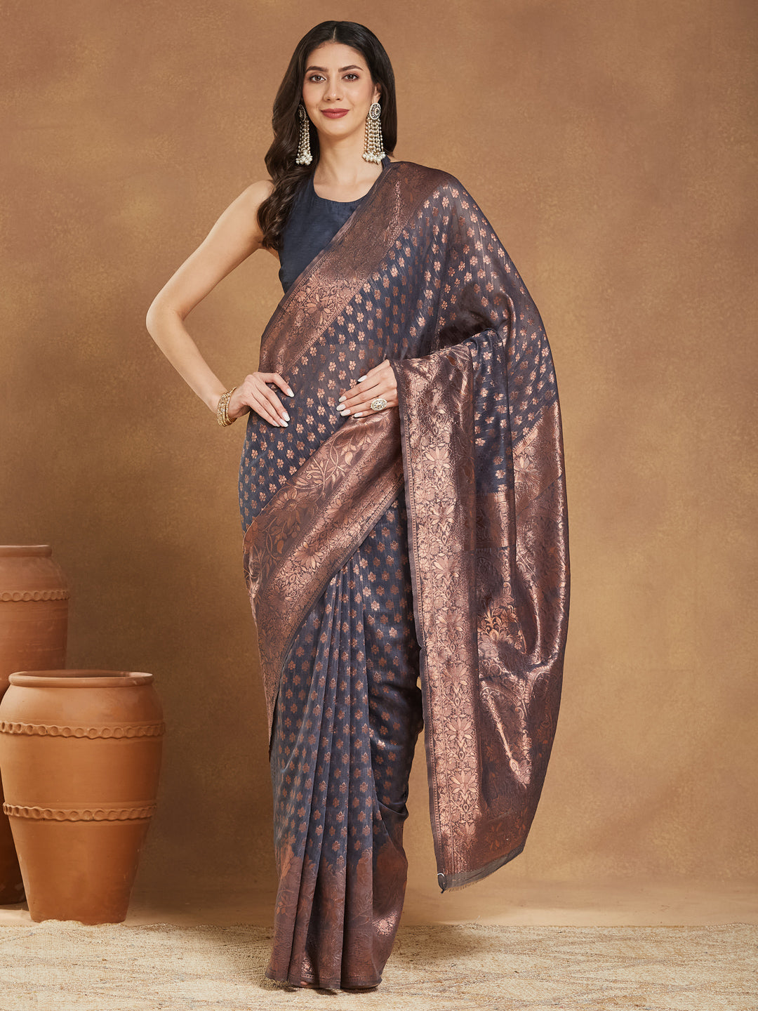 Janasya Women's Dark Grey Silk Blend Floral Woven Design Jacquard Saree with Blouse Piece