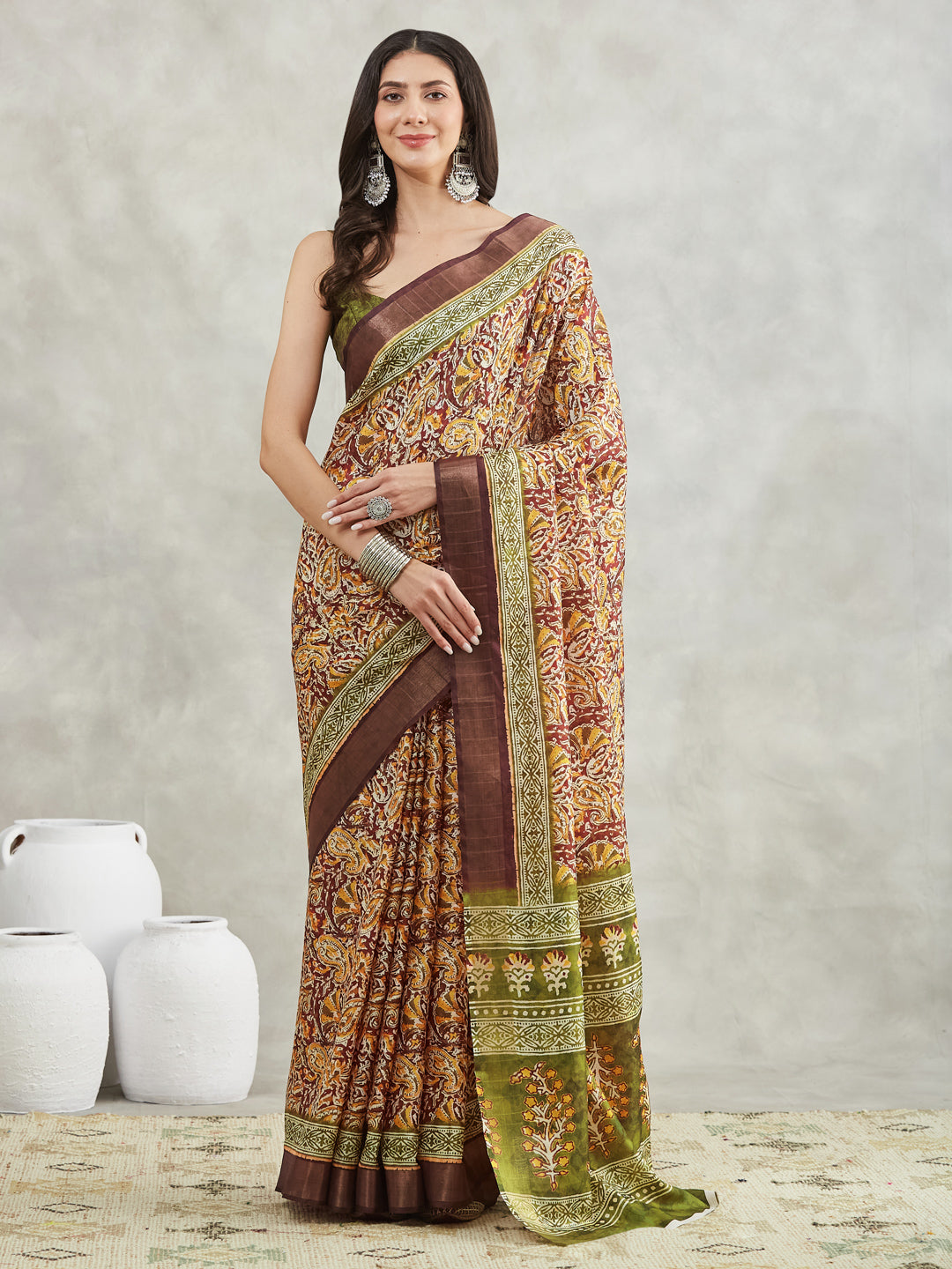Janasya Women's Burgundy Silk Blend Paisley Printed Printed Saree with Blouse Piece