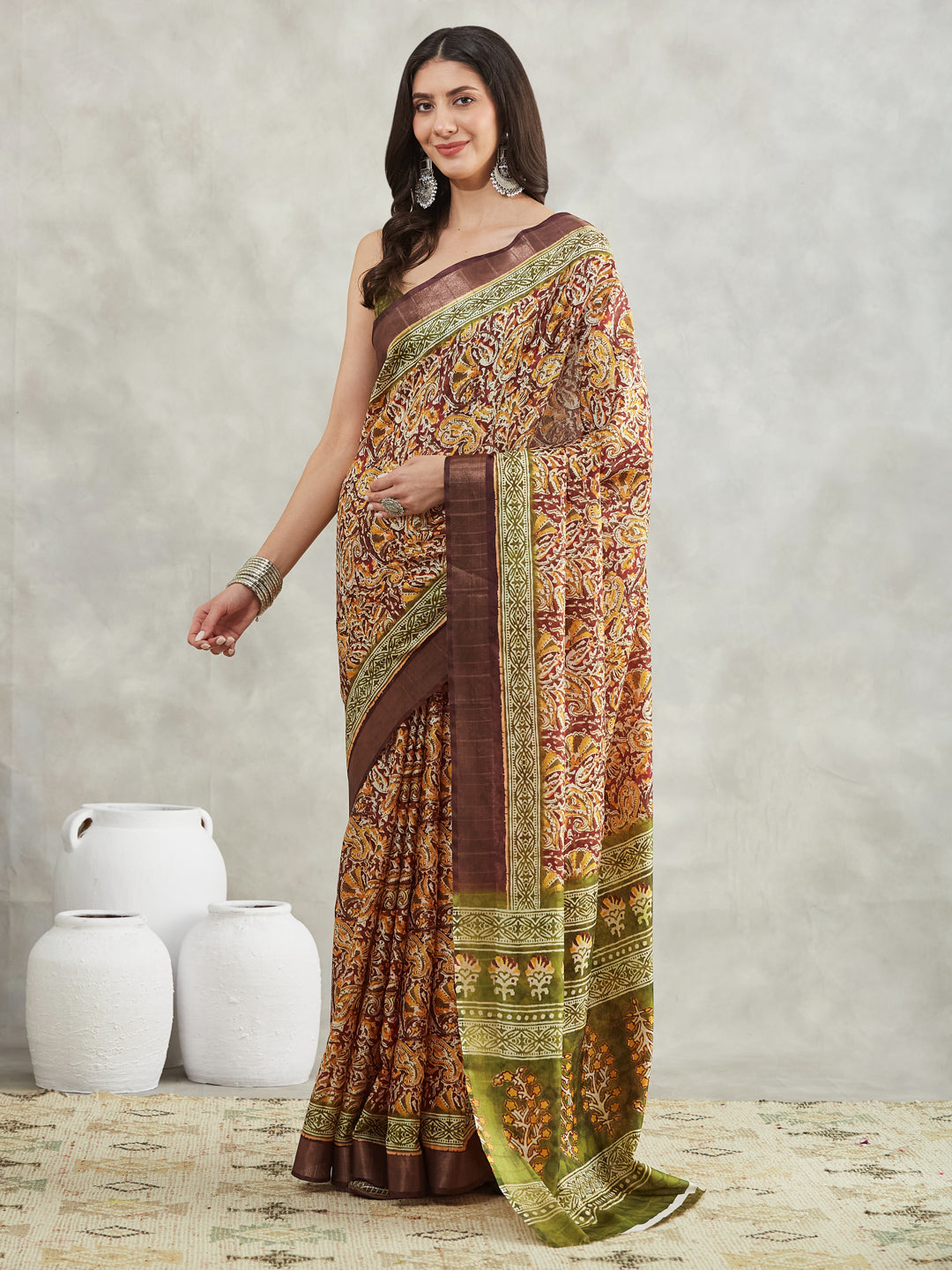 Janasya Women's Burgundy Silk Blend Paisley Printed Printed Saree with Blouse Piece