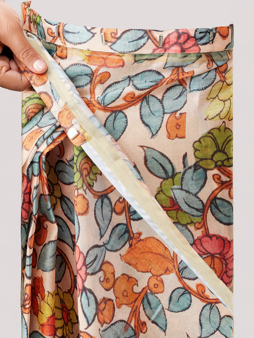 Janasya Women's Multicolor Silk Blend Ready To Wear Floral Printed Saree with Unstitched Blouse