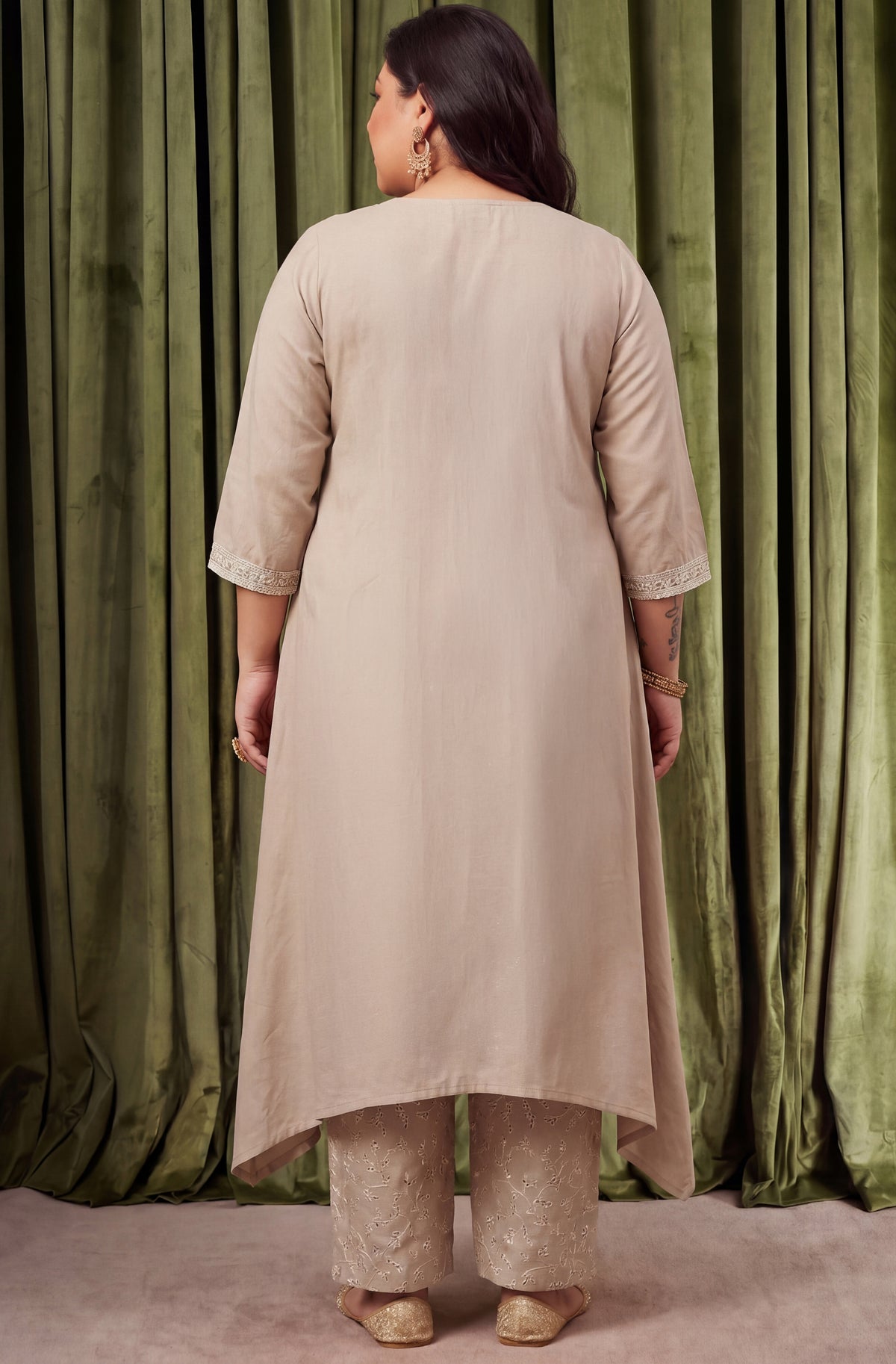 Janasya Women's Plus Size Beige Muslin Yoke Embroidered A-Line Kurta Pant Set