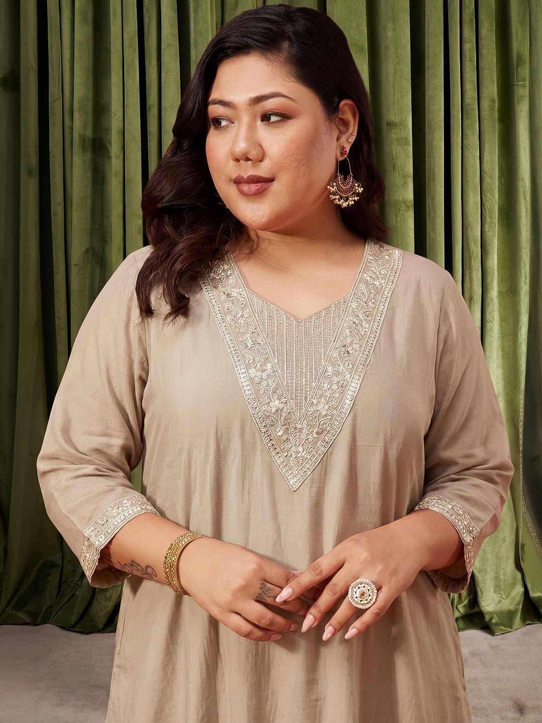 Janasya Women's Plus Size Beige Muslin Yoke Embroidered A-Line Kurta Pant Set