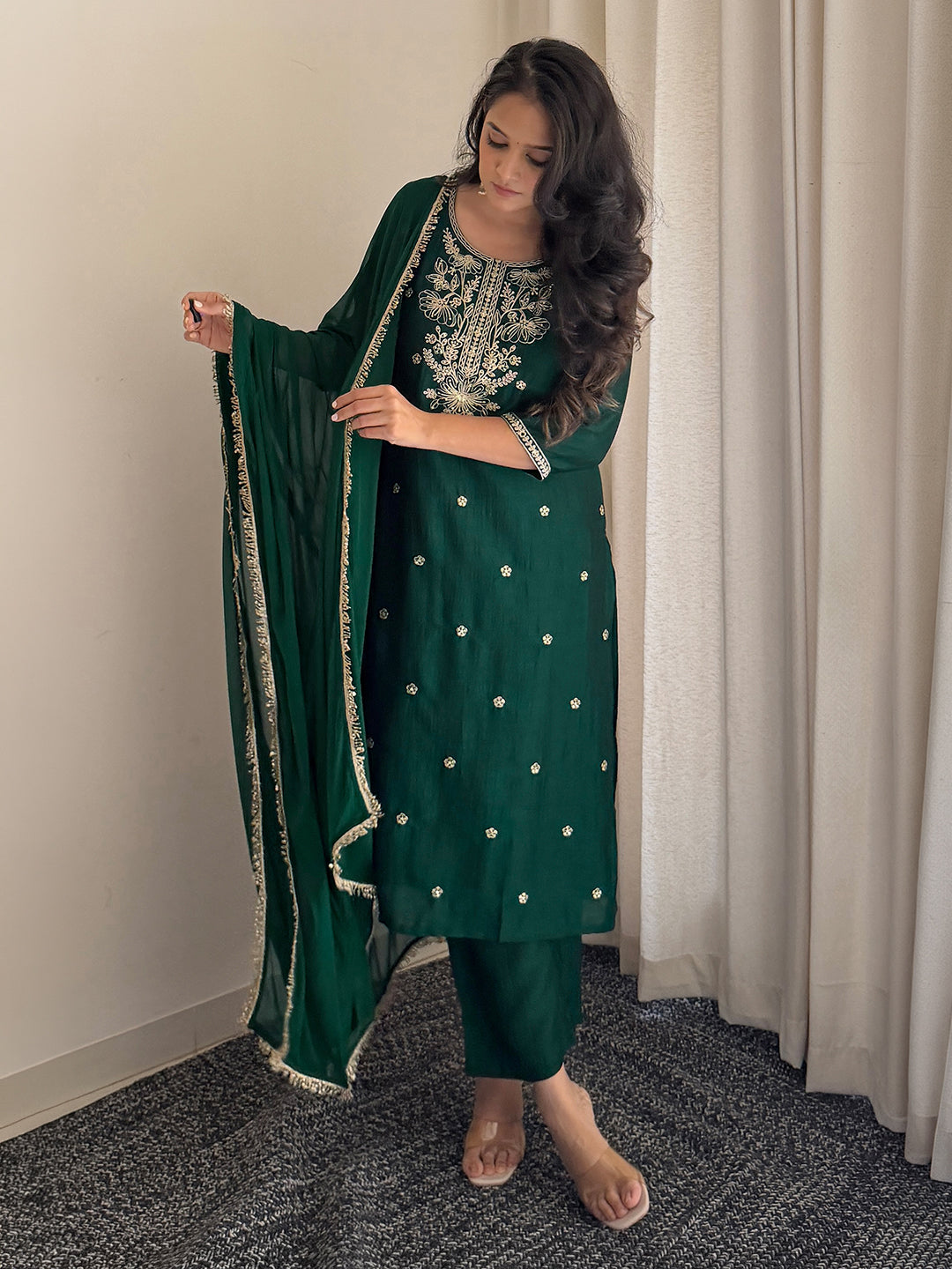 Janasya Women's Bottle Green Silk Blend Floral Zari Embroidered Straight Kurta Set