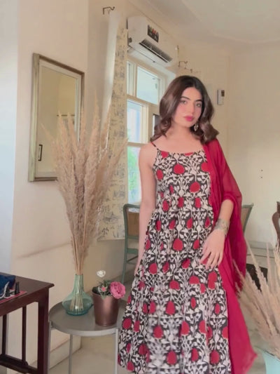 Black Pure Cotton Floral Printed Tiered Kurta Set